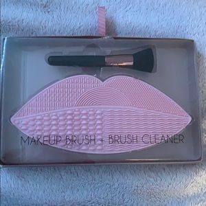 opened but never used makeup brush and cleaner